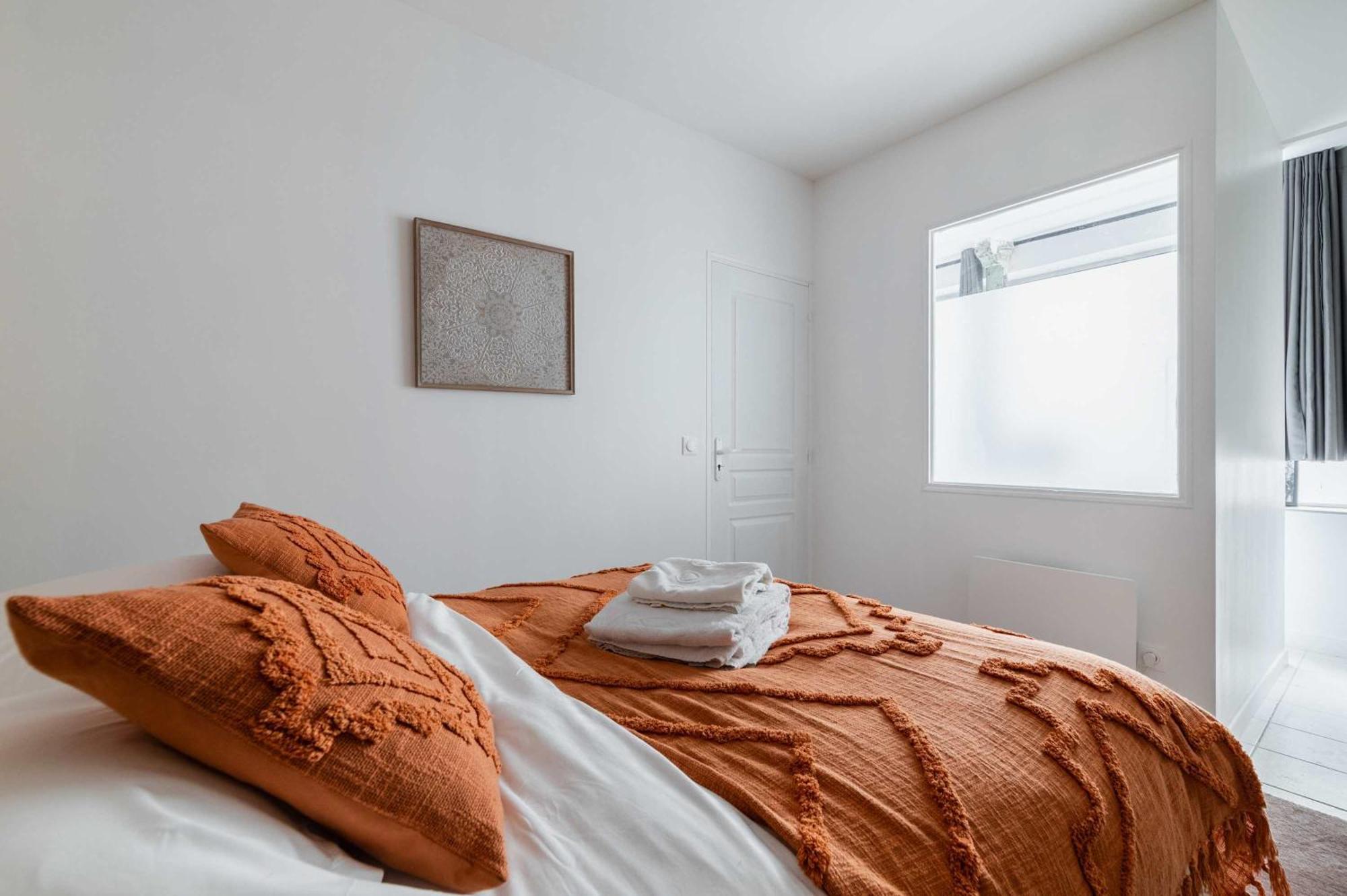 Familial Proche Des Commerces - 8p - Flat-guest * Parijs