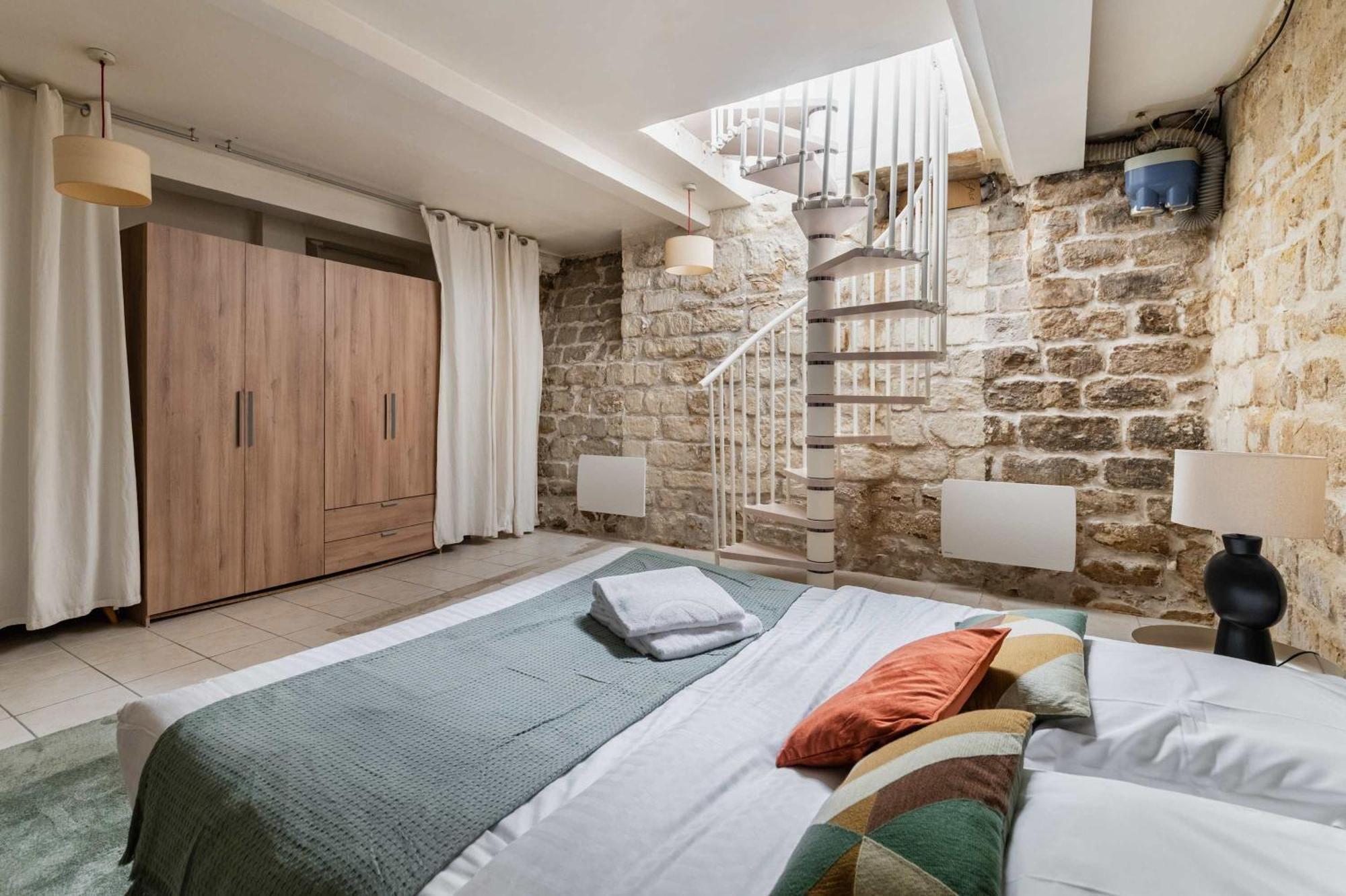 Familial Proche Des Commerces - 8p - Flat-guest Parijs